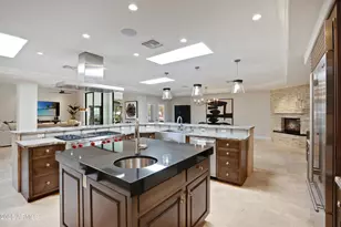 9236 N 52nd Pl, Paradise Valley, AZ 85253 - Photo 3