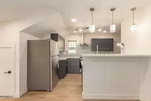 125 N 11th Ave, Phoenix, AZ 85007 - Photo 9