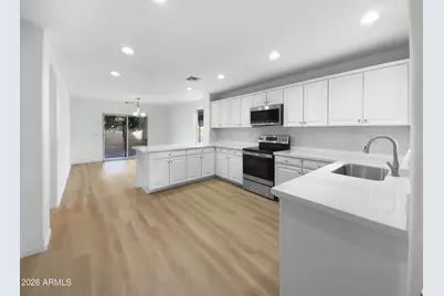 946 E Leslie Avenue, San Tan Valley, AZ 85140 - Photo 7