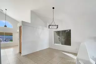 433 E Lakeview Dr, San Tan Valley, AZ 85143 - Photo 9