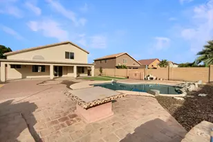 433 E Lakeview Dr, San Tan Valley, AZ 85143 - Photo 5