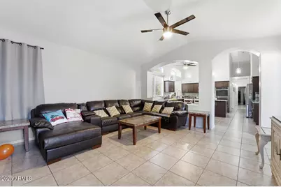 7150 W Dreyfus Drive, Peoria, AZ 85381 - Photo 17