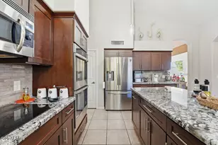 7150 W Dreyfus Dr, Peoria, AZ 85381 - Photo 11