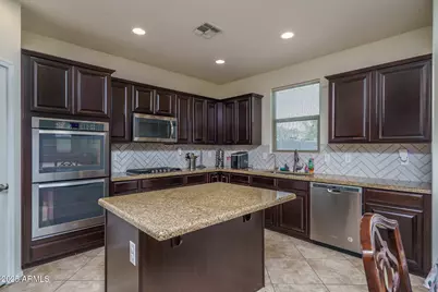 10855 S 175th Drive, Goodyear, AZ 85338 - Photo 7