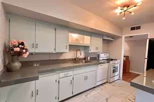 10830 W Oakmont Dr, Sun City, AZ 85351 - Photo 1