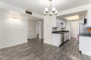 11048 N 28th Dr, Phoenix, AZ 85029 - Photo 1