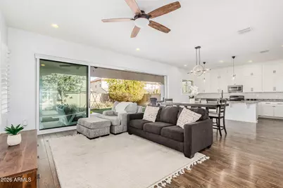 836 E Gary Lane, Phoenix, AZ 85042 - Photo 3