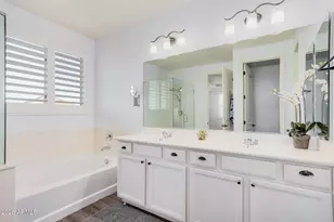 836 E Gary Ln, Phoenix, AZ 85042 - Photo 15