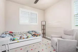 836 E Gary Ln, Phoenix, AZ 85042 - Photo 23