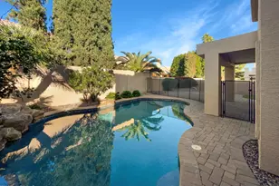 1616 E Glenhaven Dr, Phoenix, AZ 85048 - Photo 5
