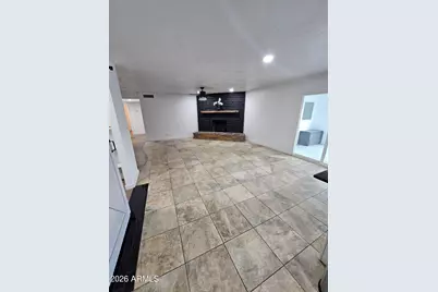 902 E Glade Avenue, Mesa, AZ 85204 - Photo 3