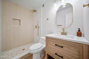 8608 E Whitton Ave, Scottsdale, AZ 85251 - Photo 3