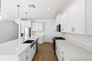 32869 N Vineyard Ave, San Tan Valley, AZ 85143 - Photo 1