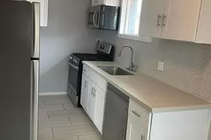 2242 N 29th Pl, Phoenix, AZ 85008 - Photo 3