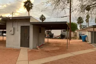 2242 N 29th Pl, Phoenix, AZ 85008 - Photo 17