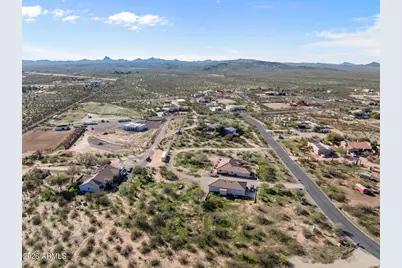 35675 S Calico Circle, Wickenburg, AZ 85390 - Photo 25