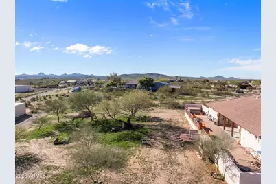 35675 S Calico Circle, Wickenburg, AZ 85390 - Photo 19