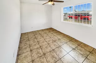 2002 N 58th Ave, Phoenix, AZ 85035 - Photo 7