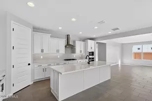 16761 W Audrey Ln, Surprise, AZ 85387 - Photo 7