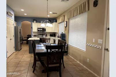 2204 W Alicia Drive, Phoenix, AZ 85041 - Photo 11