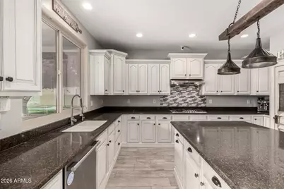 18819 W Amelia Avenue, Litchfield Park, AZ 85340 - Photo 17