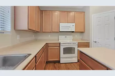 15406 W Monterosa Street, Goodyear, AZ 85395 - Photo 9