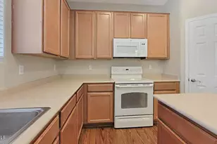 15406 W Monterosa St, Goodyear, AZ 85395 - Photo 9