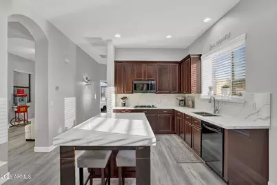 10226 E Lakeview Avenue, Mesa, AZ 85209 - Photo 11