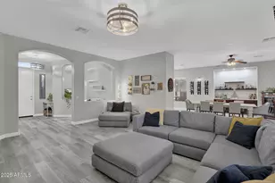 10226 E Lakeview Ave, Mesa, AZ 85209 - Photo 7