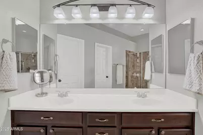 10226 E Lakeview Avenue, Mesa, AZ 85209 - Photo 17