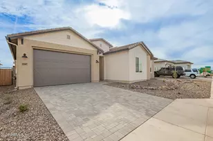 13647 W Crabapple Dr, Peoria, AZ 85383 - Photo 5