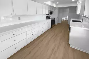 9703 W Spanish Moss Ln, Sun City, AZ 85373 - Photo 11