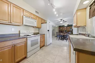 10431 W Tropicana Cir, Sun City, AZ 85351 - Photo 3