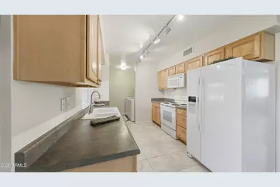 10431 W Tropicana Circle, Sun City, AZ 85351 - Photo 17