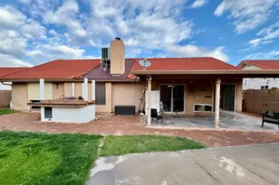 5829 E Enrose St, Mesa, AZ 85205 - Photo 7