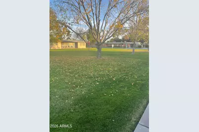 10436 W Deanne Drive, Sun City, AZ 85351 - Photo 5