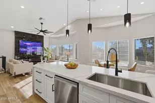 19048 N 37th Pl, Phoenix, AZ 85050 - Photo 21