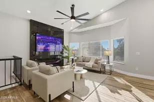 19048 N 37th Pl, Phoenix, AZ 85050 - Photo 15