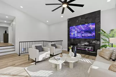 19048 N 37th Place, Phoenix, AZ 85050 - Photo 1