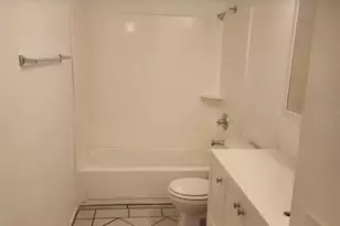 8010 W Westview Dr, Phoenix, AZ 85033 - Photo 11