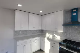 3609 W Denton Ln, Phoenix, AZ 85019 - Photo 9