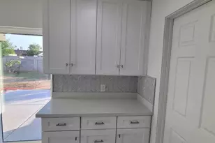 3609 W Denton Ln, Phoenix, AZ 85019 - Photo 7