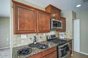 3022 N 34th Pl, Phoenix, AZ 85018 - Photo 13