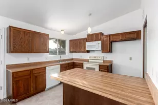 301 E Desert Ln, Gilbert, AZ 85234 - Photo 15