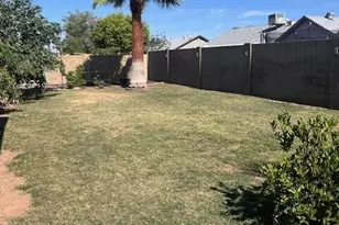 8708 W Golden Ln, Peoria, AZ 85345 - Photo 17