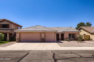 19858 N 33rd Pl, Phoenix, AZ 85050 - Photo 3