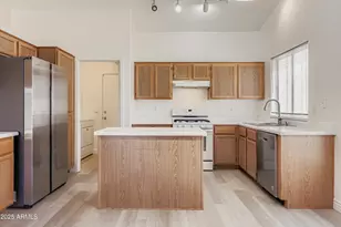 19858 N 33rd Pl, Phoenix, AZ 85050 - Photo 11