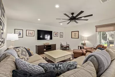 11826 N 38th Place, Phoenix, AZ 85028 - Photo 7