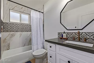 11826 N 38th Place, Phoenix, AZ 85028 - Photo 25