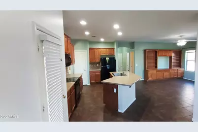 518 W Black Hawk Place, Casa Grande, AZ 85122 - Photo 9